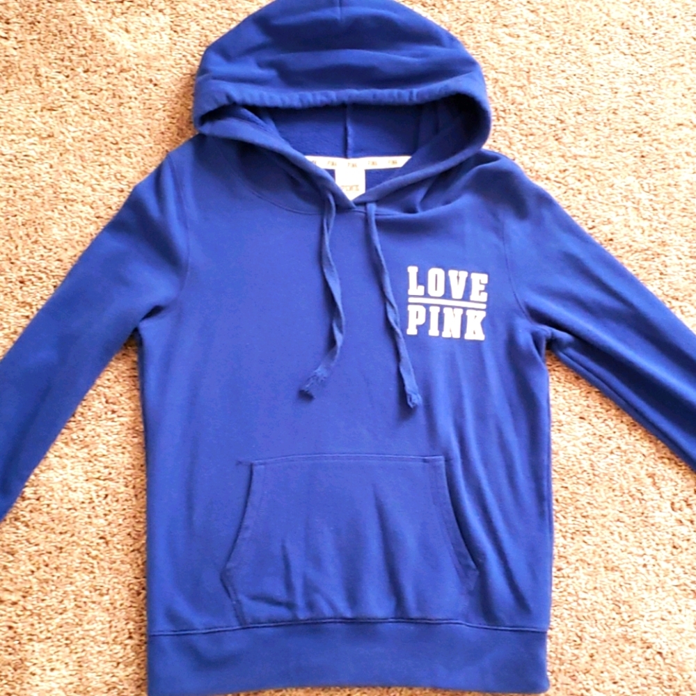 VS pink hoodie